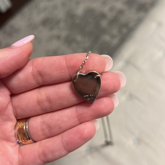 GUCCI HEART NECKLACE PRE LOVED - Good Condition - Picture 7 of 7